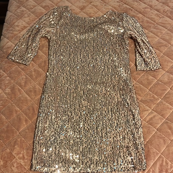 Rose gold sequin dress - Picture 2 of 3